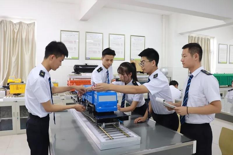 现设于校实训楼内二层中部南侧S207